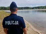 Ostatni weekend wakacji. Policjanci apelują o ostrożność nad wodą i na drodze.