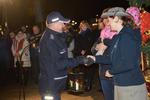 Betlejemskie Światło Pokoju dla stalowowolskich policjantów