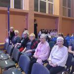 Delegacja Dziennego Domu "Senior+" uczestnikiem Miejskich Jasełek w PSP nr 9