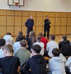 O bezpieczeństwie z policjantami