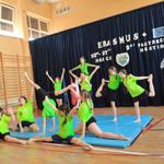 Seniorzy z Rozwadowskiego Klubu Seniora na Gali Erasmus+ w Publicznej Szkole Podstawowej nr 9 w Stalowej Woli