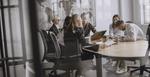Outsourcing specjalistycznych kompetencji czy własny zespół - które rozwiązanie wybrać?