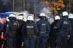 Policjanci zabezpieczali mecz Stali Stalowa Wola z Sandecja Nowy Sącz